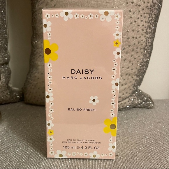 DAISY MARC JACOBS FRAGRANCES - Picture 4 of 7